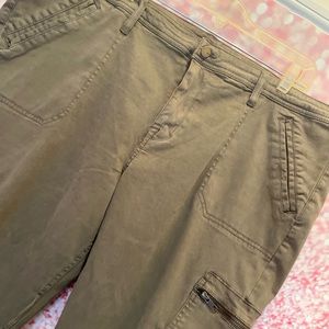 Green skinny jean cargo pants